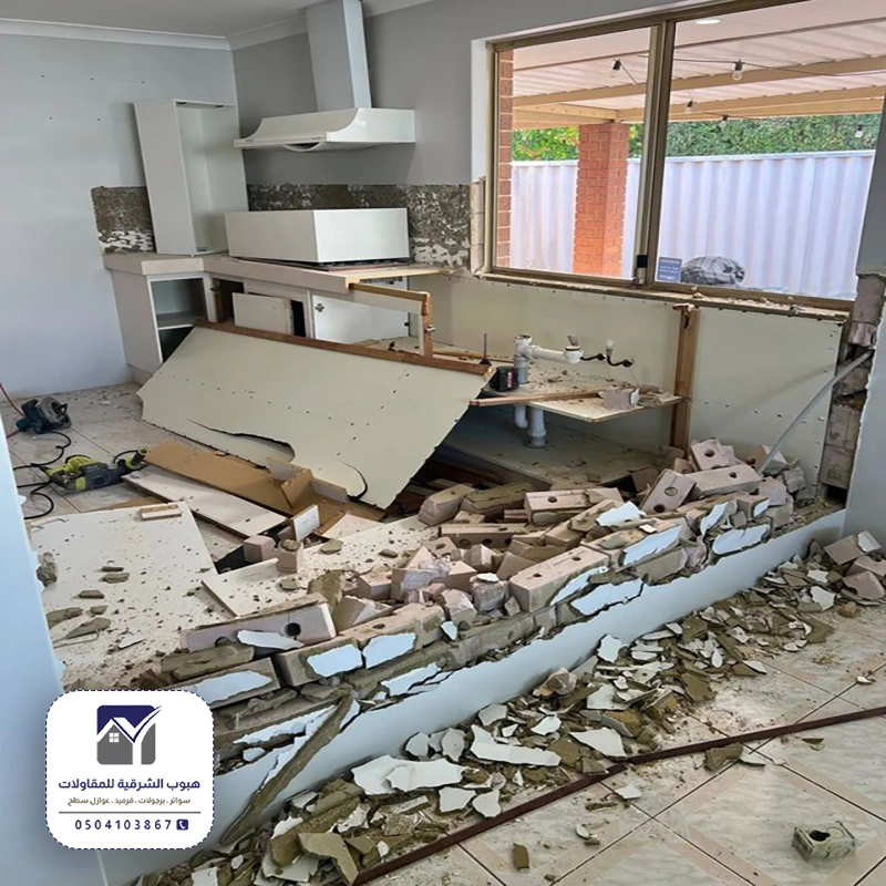 عمال توسعة غرف جزيرة تاروت